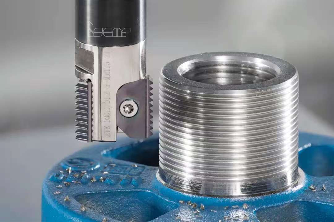 在螺紋加工中螺紋銑刀與絲錐的選擇 